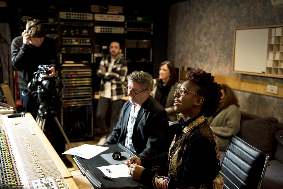 Jon-Cleary-and-YolanDa-Brown-in-a-London-recording-studio-(C)-Agenda-at-Visual-Marvelry